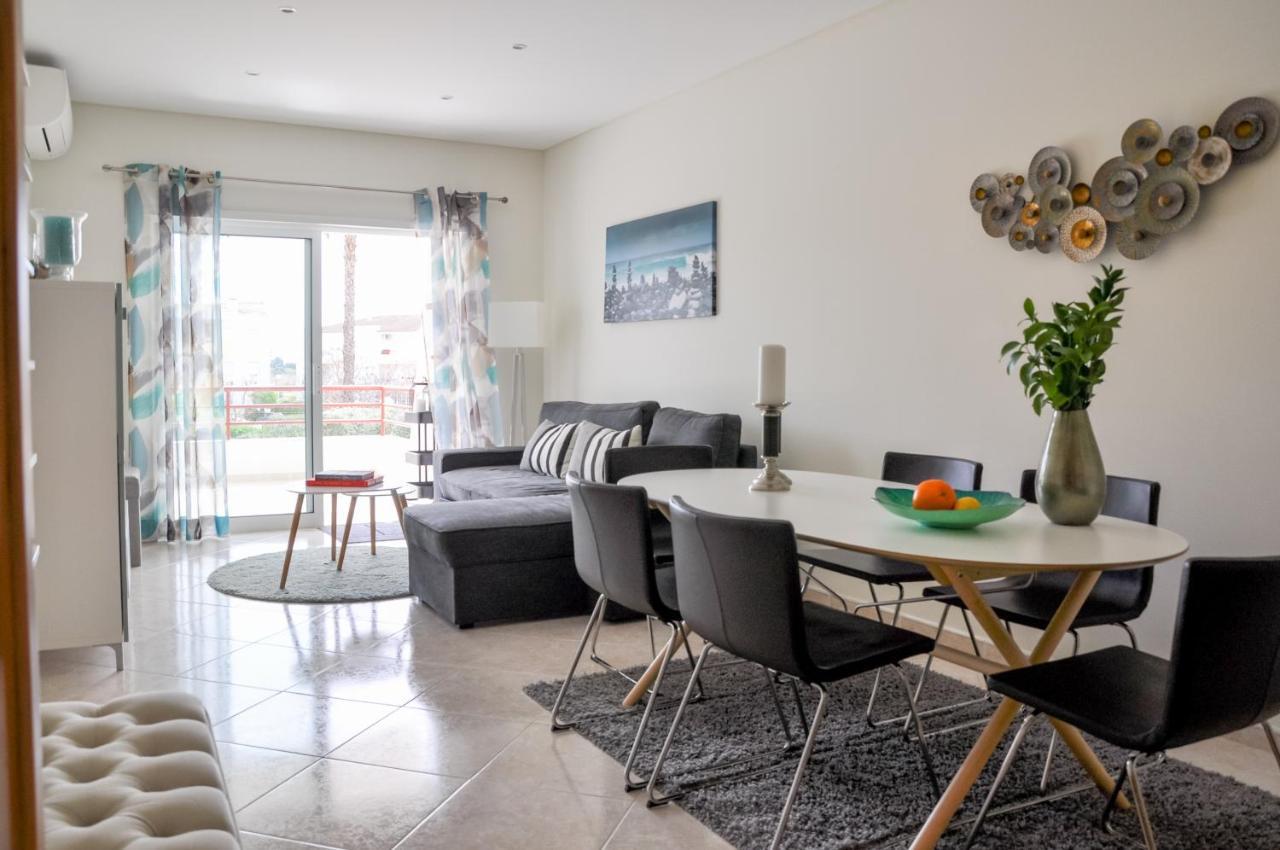 Lovelystay - 2Br Modern, Pool Access, Close To Marina & Beach Quarteira Exterior photo