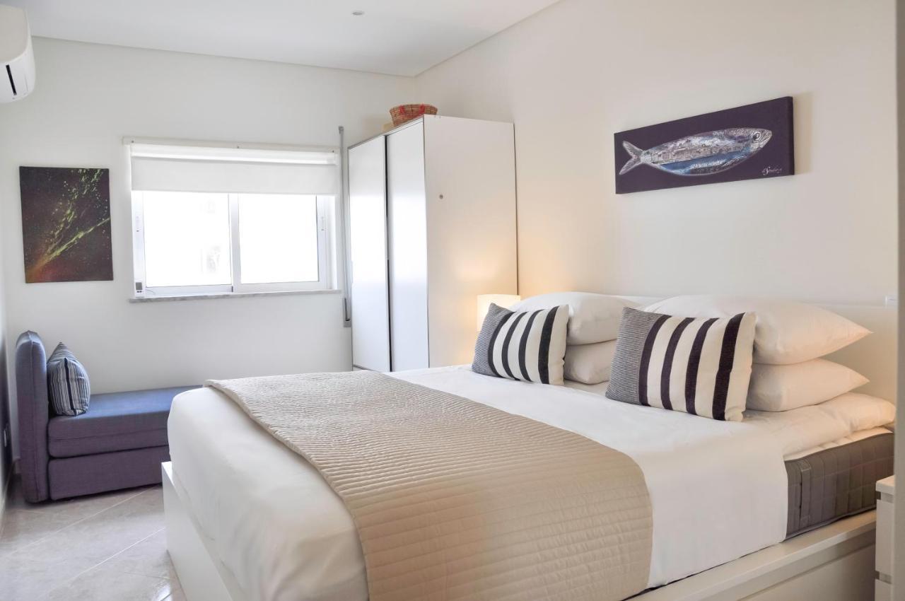 Lovelystay - 2Br Modern, Pool Access, Close To Marina & Beach Quarteira Exterior photo