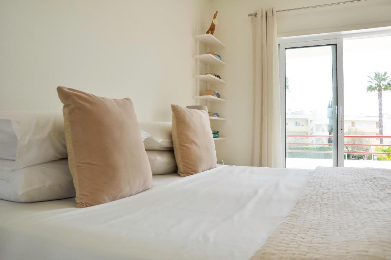 Lovelystay - 2Br Modern, Pool Access, Close To Marina & Beach Quarteira Exterior photo